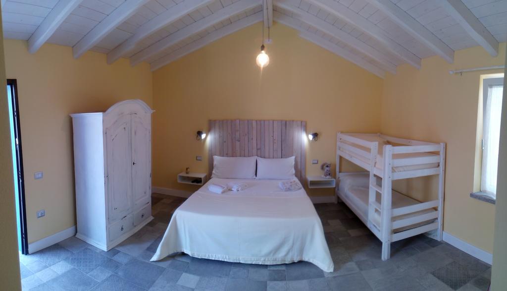 Casale Diletta Bed and Breakfast Castiadas Δωμάτιο φωτογραφία