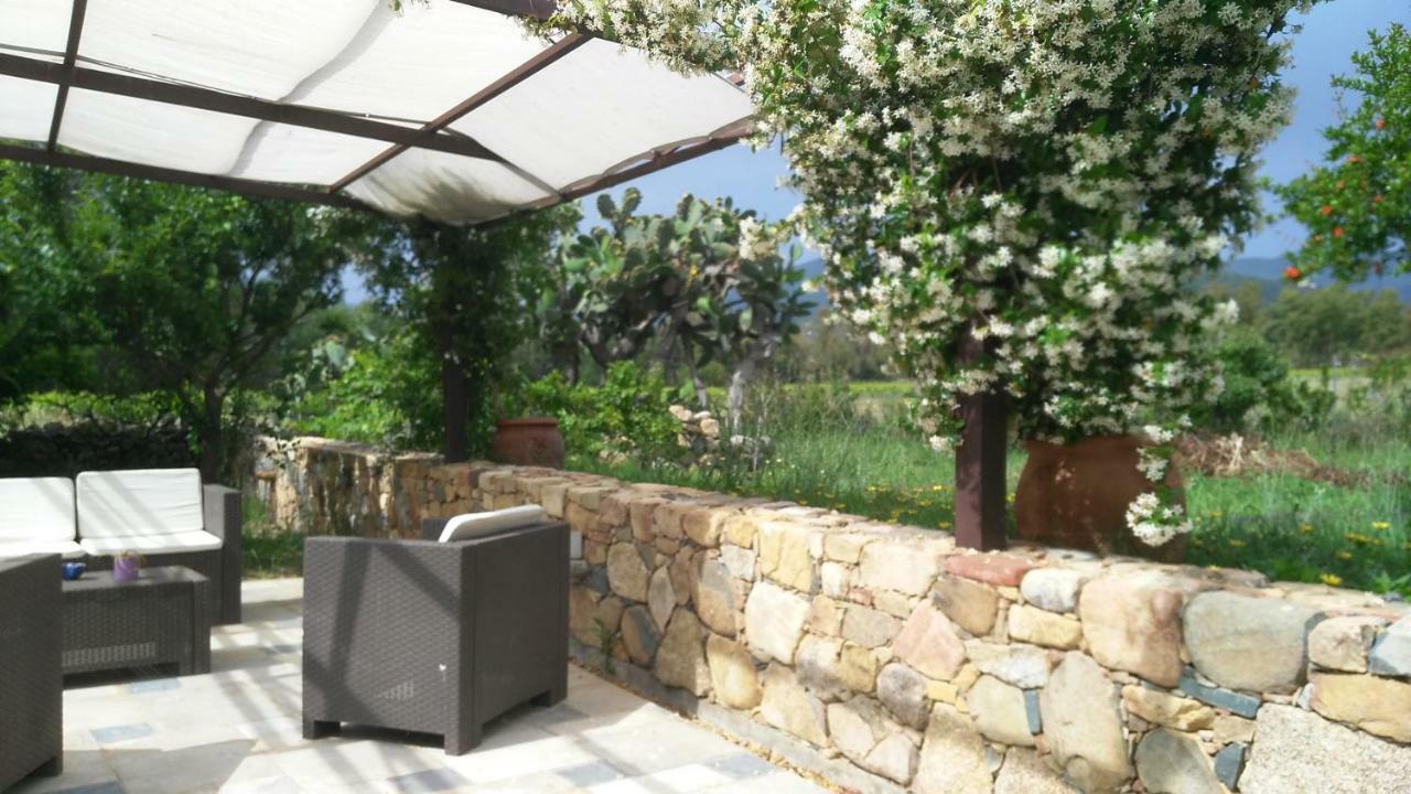 Casale Diletta Bed and Breakfast Castiadas Εξωτερικό φωτογραφία